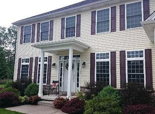 4645 Perry Ct, Lewiston, NY 14092