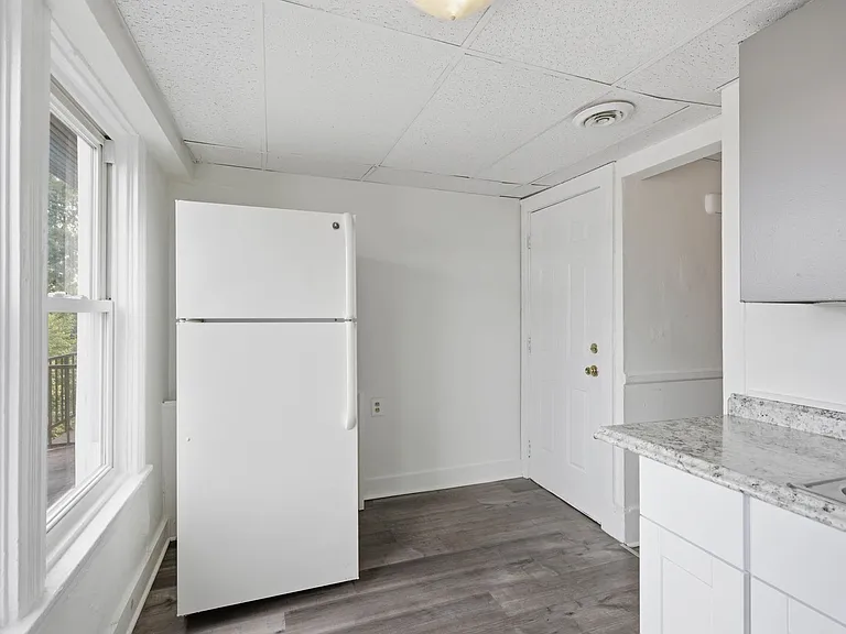 849 Manor St #851 — Photo 7