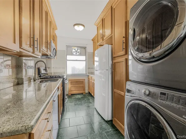 3725 Henry Hudson Parkway #6D, Bronx, NY 10463