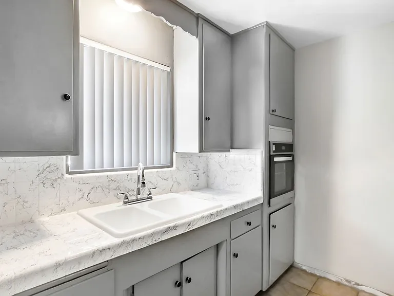 7469 Magnolia Ave. — Photo 6