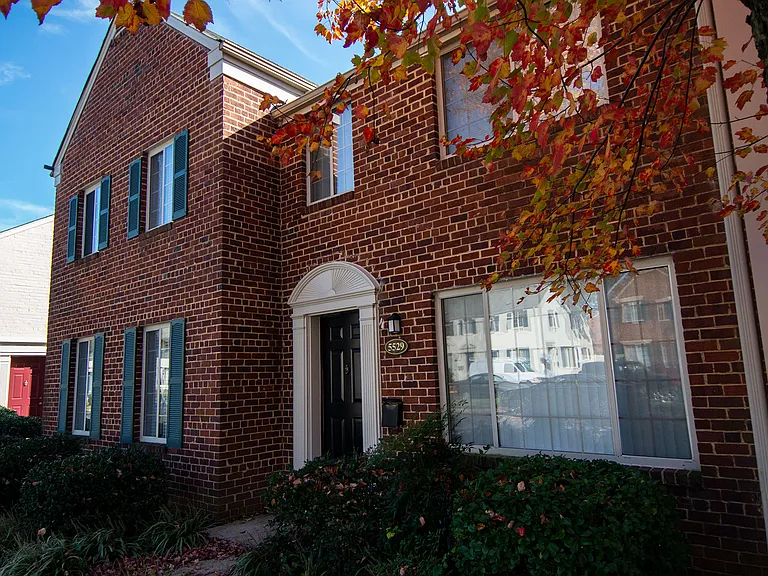 Brookville Townhomes Exterior 63