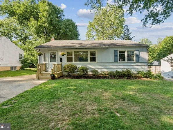 1014 Gilbert Rd, Rockville, MD 20851