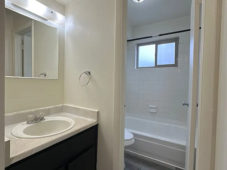 1380 Riverpoint — Photo 18