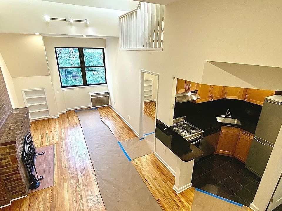 1st image of 160 W 75th St APT 4a