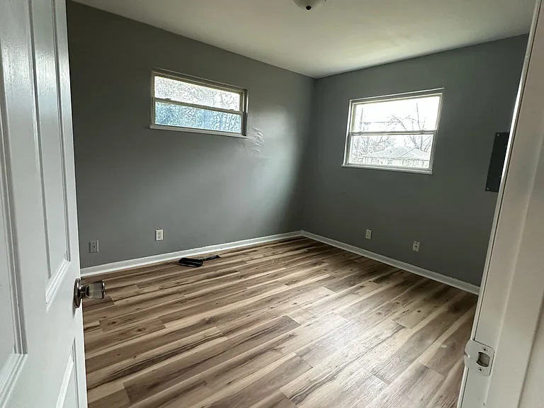 3330 Laurel St — Photo 14