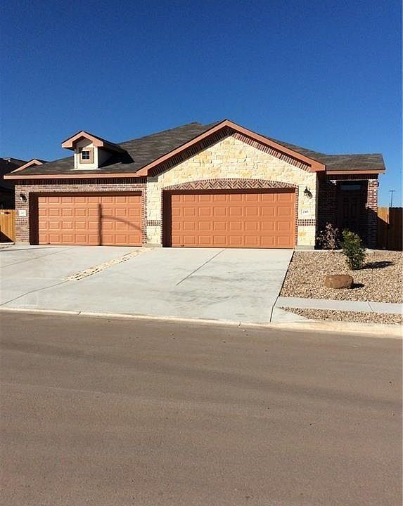 1st image of 245 Hidden Springs Dr