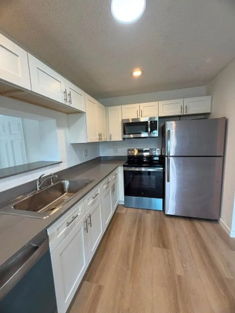1117 SE 5th Street, Deerfield Beach, FL 33441 - 5925 — Photo 2