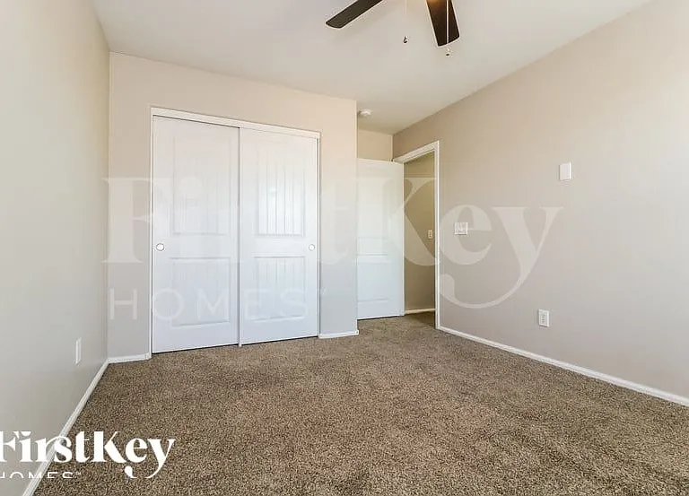 10222 W Hess St — Photo 11