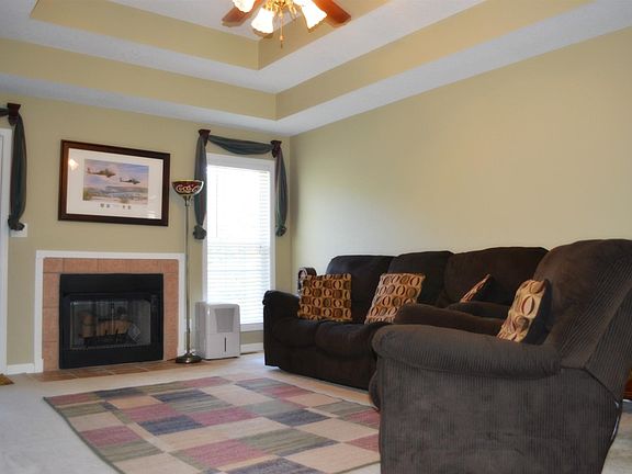 4th image of 1430 Amy Ave