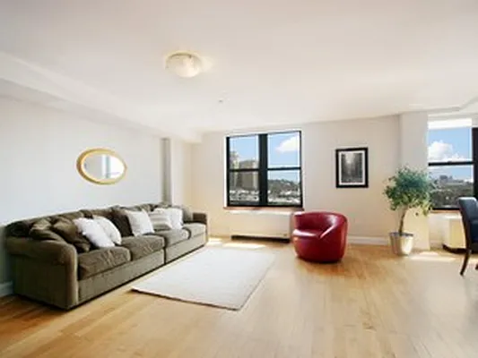 Sold by Corcoran | media 24