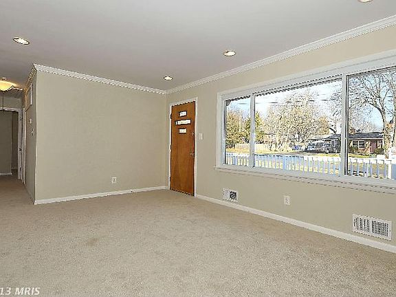3rd image of 3301 Ayers Dr