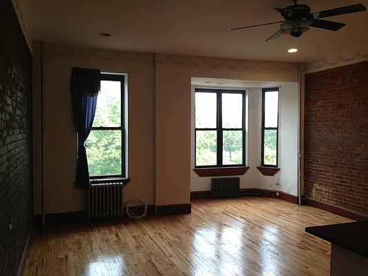 Rented by International Property Services LLC | media 47