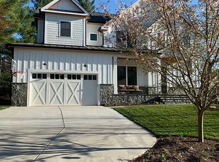 9705 Woodwind Way, Vienna, VA 22182