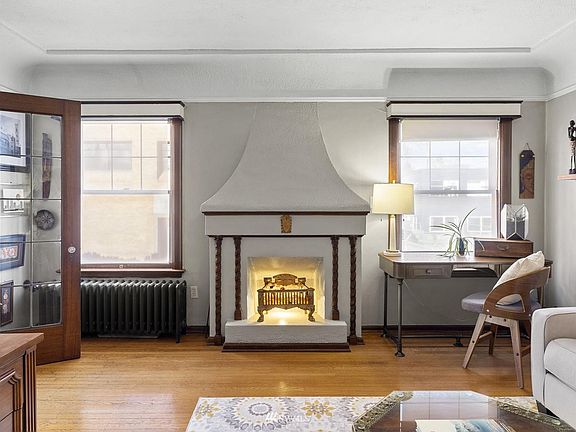 4th image of 323 16th Ave E APT 204