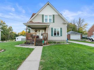 712 W Edgington St, Reynolds, IL 61279