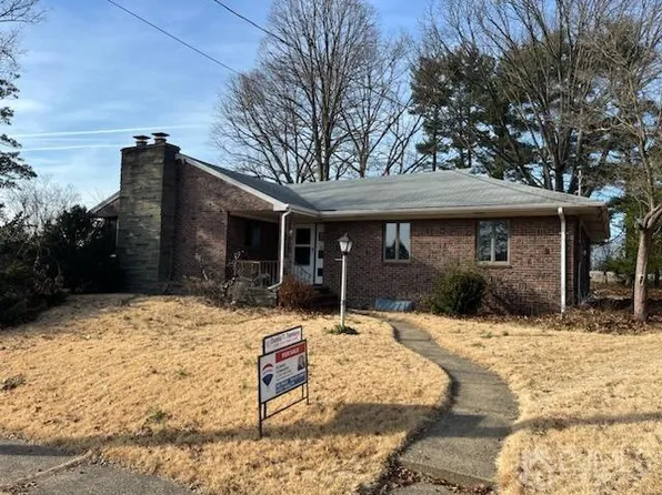 16 Charlotte St, Sayreville, NJ 08872