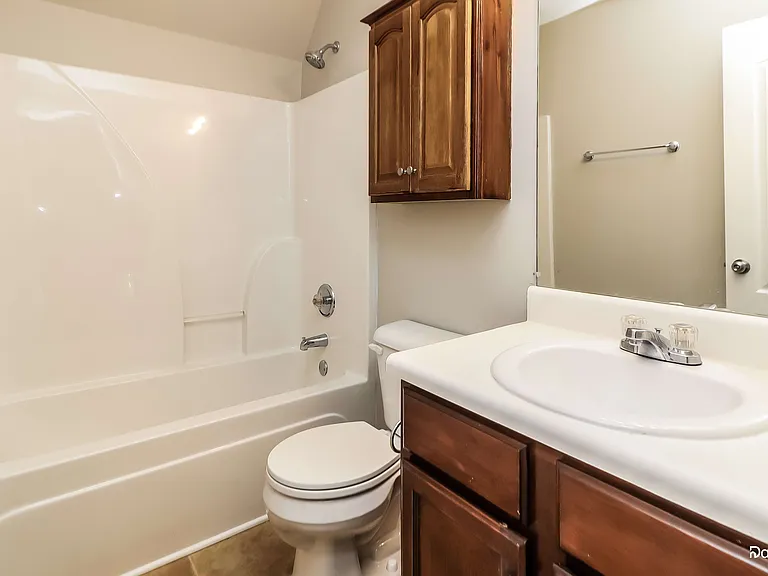 14 Greenfield Dr — Photo 6