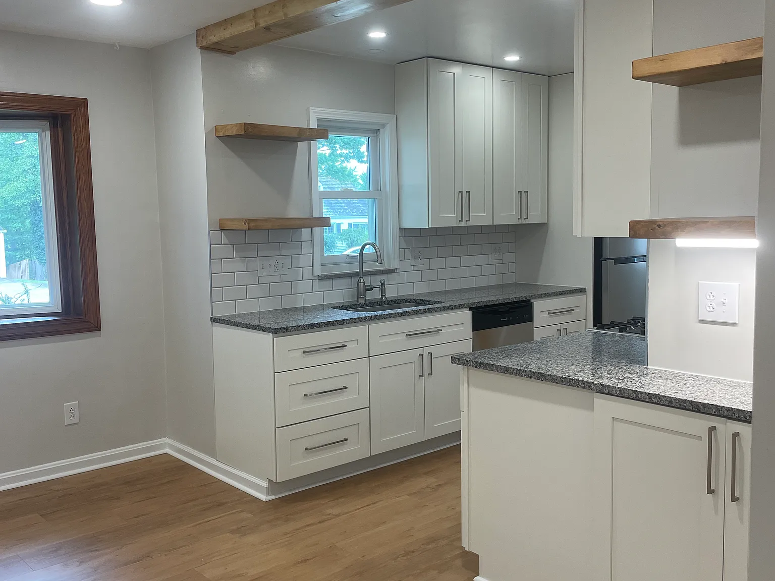 3 bed, 2000 sqft, $2,650 — Photo 4