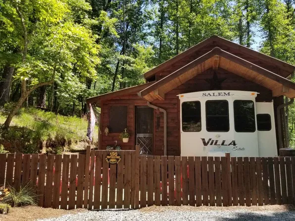 190 26th St, Ellijay, GA 30540