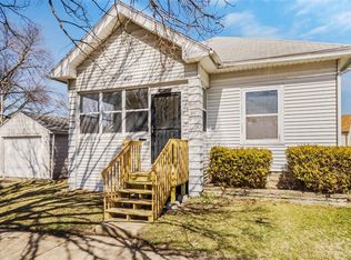 407 7th St SW, Cedar Rapids, IA 52404