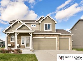 4610 Helwig Ave, Bellevue, NE 68123