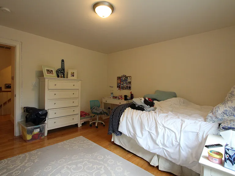 31 Florence St #31 — Photo 22