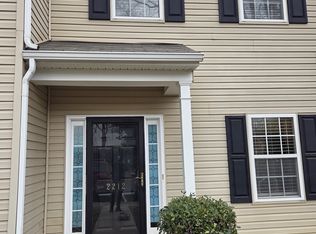 2212 Winthrop Chase Dr, Charlotte, NC 28212