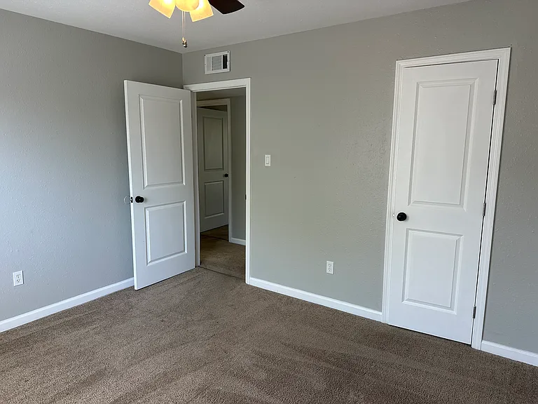 900 Mountain Creek Rd #Q284 — Photo 11
