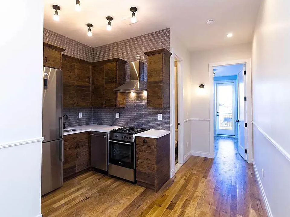 1st image of 316 Melrose St #3L