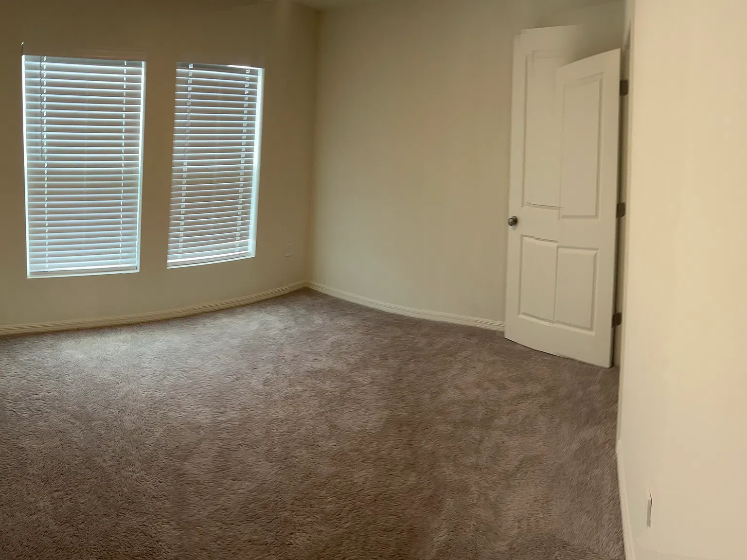 3 bed, 1477 sqft, $1,850 — Photo 3