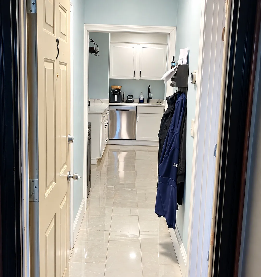 2 bed, 941 sqft, $2,250 — Photo 1