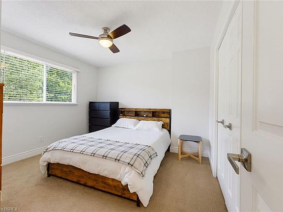 5th image of 46 Garden Cres