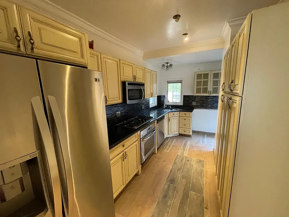 1834 Edison Ave #1