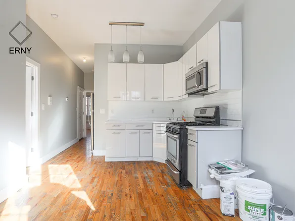 63 Pulaski St #2R, Brooklyn, NY 11206