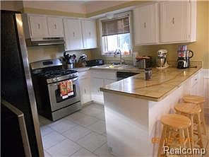 3rd image of 23864 Heritage Dr