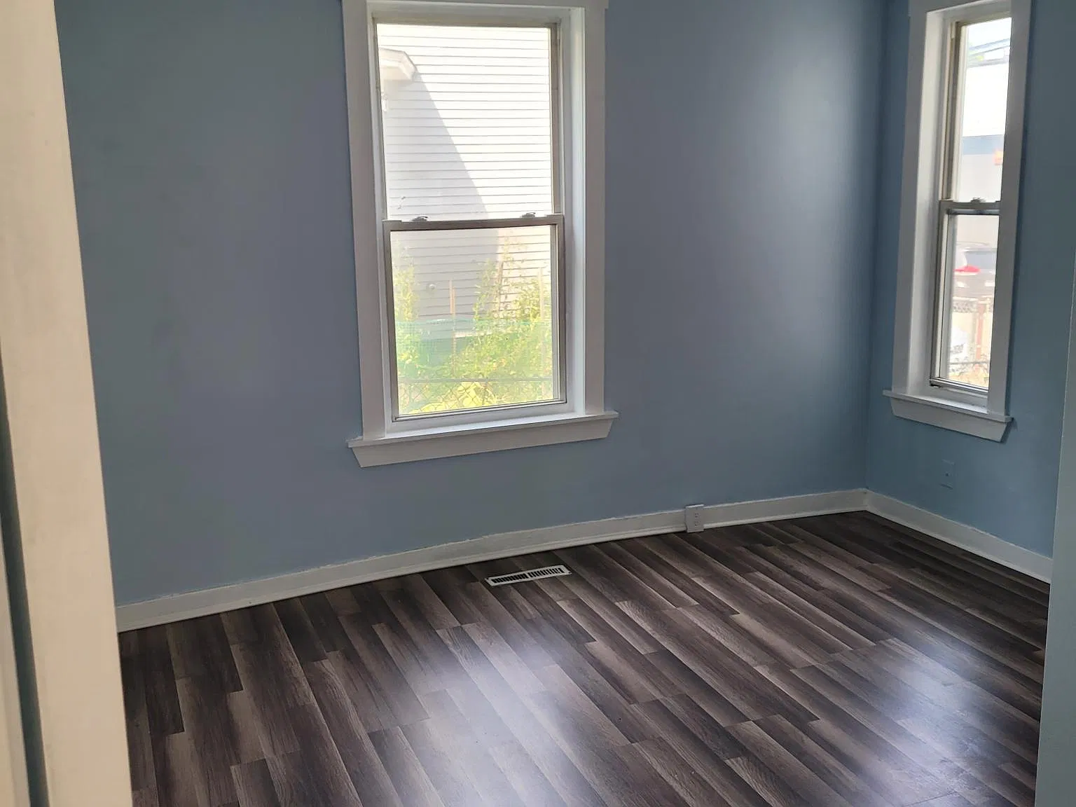 3 bed, 2586 sqft, $2,900 — Photo 3
