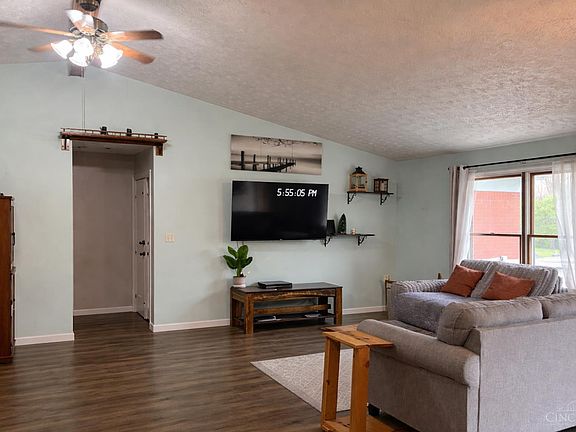 5th image of 9009 Tremont Pl