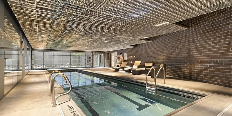 Sold by Compass | media 21