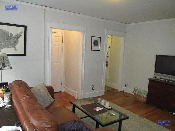 2nd image of 1619 Commonwealth Ave APT 10