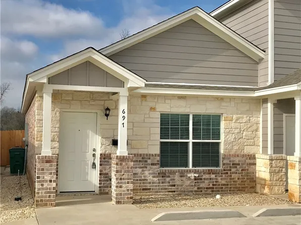 697 Park St, McGregor, TX 76657