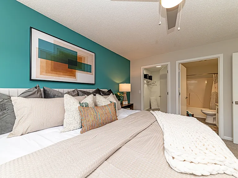 Bedroom with carpet