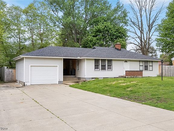 2nd image of 914 Jacoby Rd