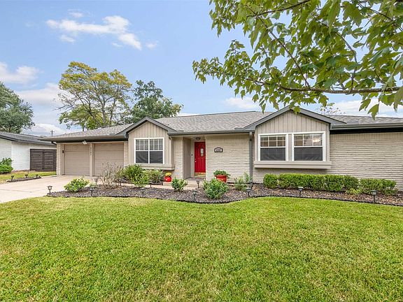 3rd image of 3207 Rockyridge Dr