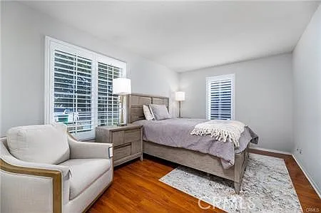 24 Silveroak — Photo 15