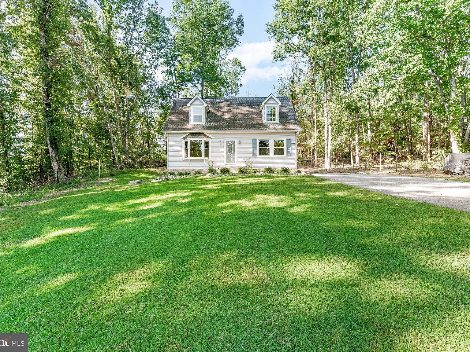 3 bed, 2.0 bath, 1800 sqft, $3,000 — Photo 4