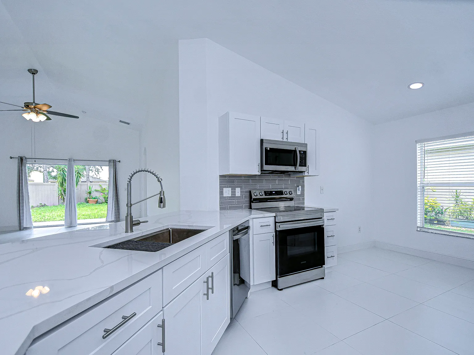 New To You- Recently Renovated SFH Ruskin — Photo 4