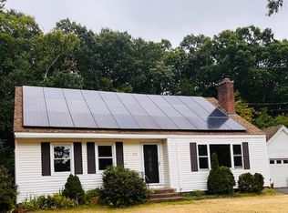 214 House St, Glastonbury, CT 06033