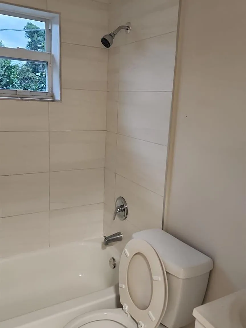 3 bed, 1.0 bath, 875 sqft, $3,000 — Photo 4