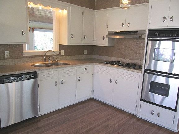 5th image of 724 Lakeway Dr