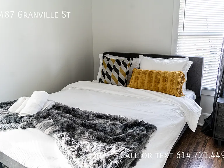 1487 Granville St — Photo 125